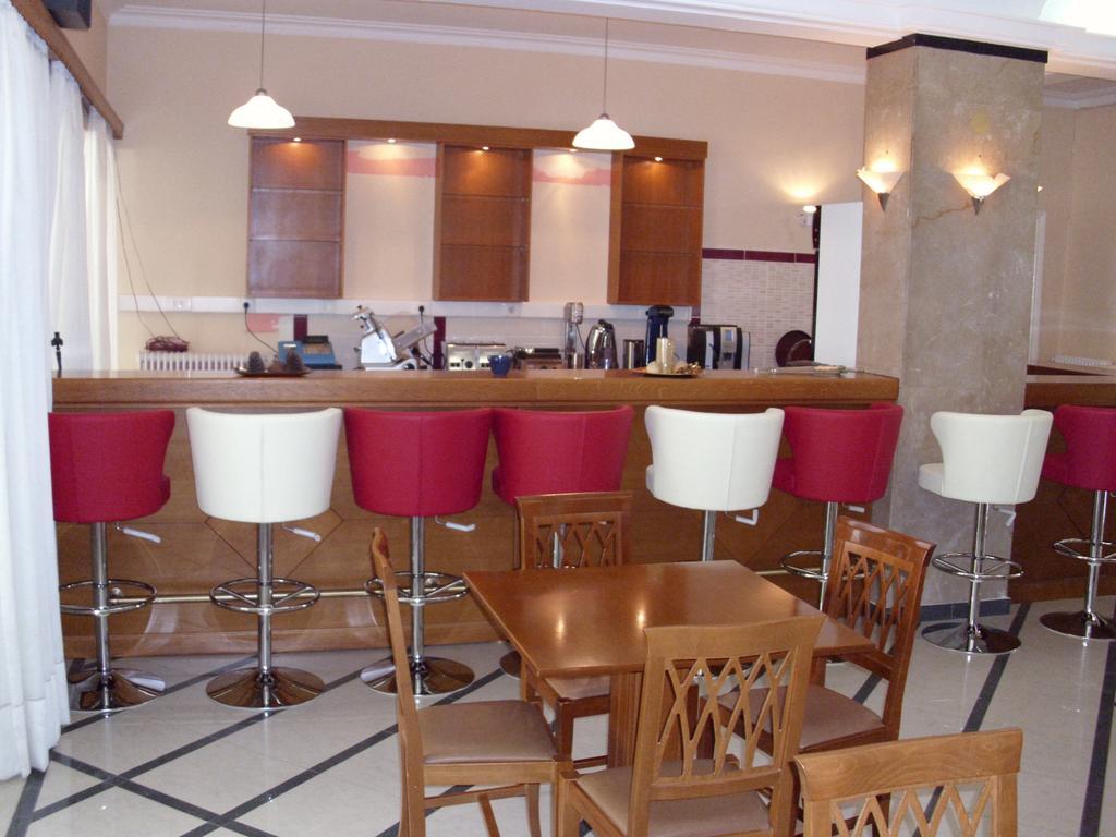 Hotel Cybele Pefki Atina Dış mekan fotoğraf