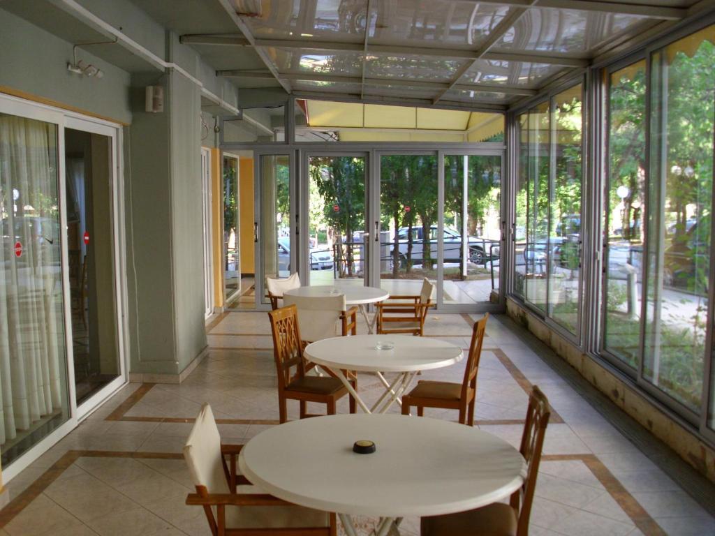 Hotel Cybele Pefki Atina Dış mekan fotoğraf