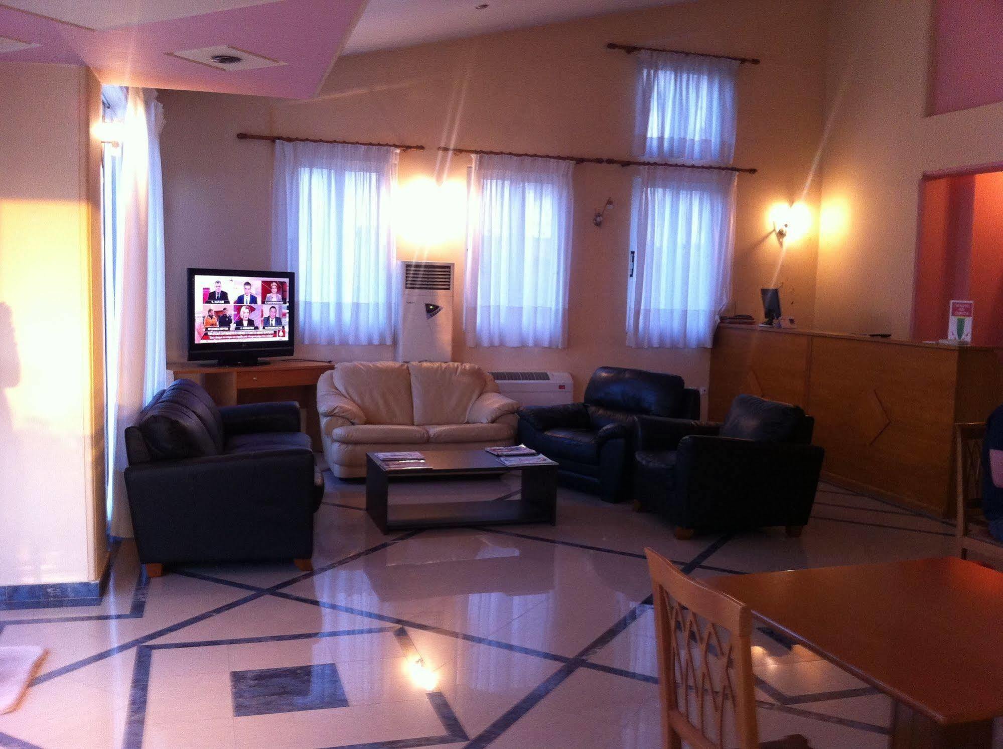 Hotel Cybele Pefki Atina Dış mekan fotoğraf