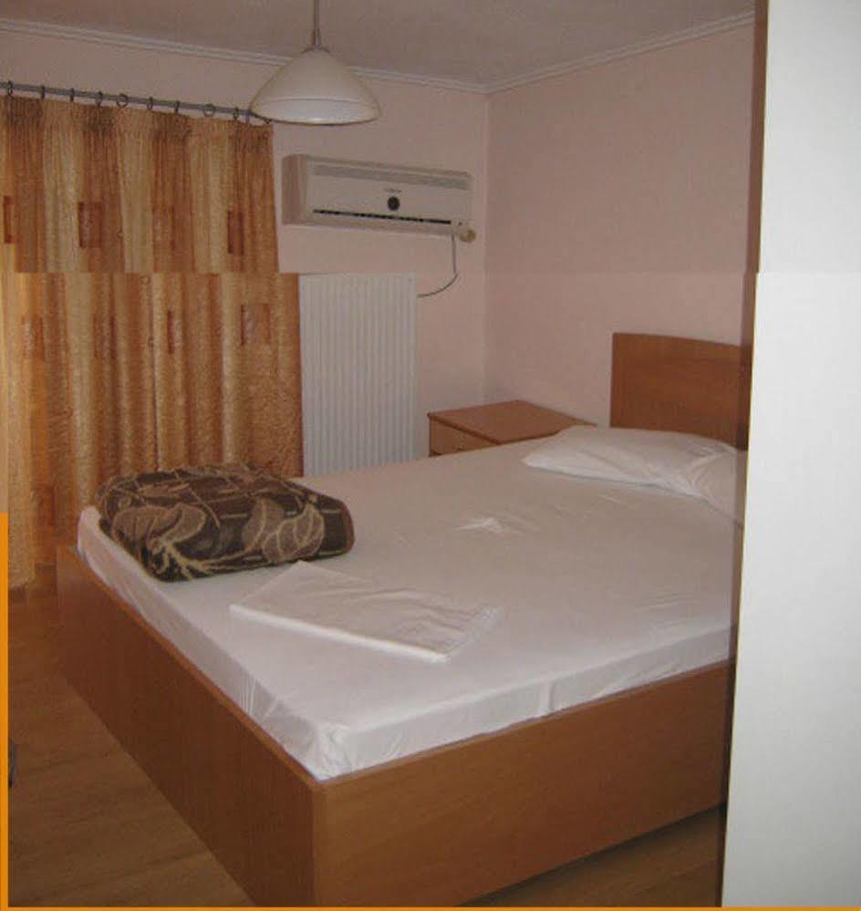 Hotel Cybele Pefki Atina Dış mekan fotoğraf